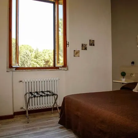 Mom Assisi Hotel 2*