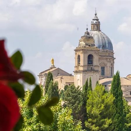 Mom Assisi 2*