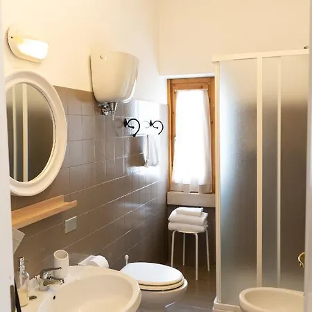 Hotel Mom Assisi 2*