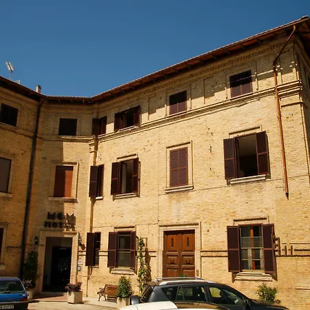 Hotel Mom Asís