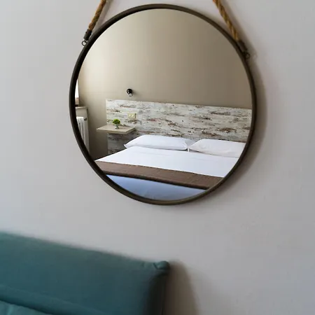 Mom Hotel